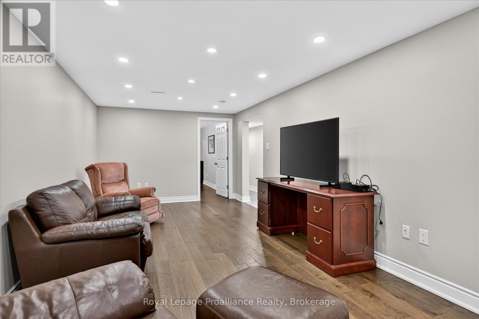 59 Wallis Drive, Peterborough (Monaghan Ward 2), Ontario  K9J 6B9 - Photo 24 - X13446712