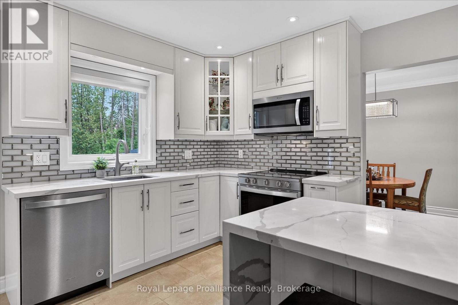 59 Wallis Drive, Peterborough (Monaghan Ward 2), Ontario  K9J 6B9 - Photo 9 - X13446712