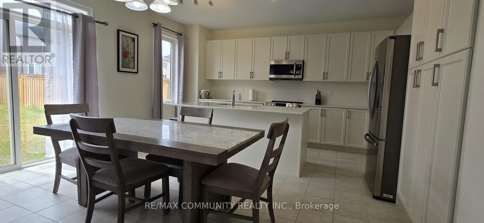 15 Hancock Crescent, Kawartha Lakes (Lindsay), Ontario  K9V 0P4 - Photo 6 - X13447286