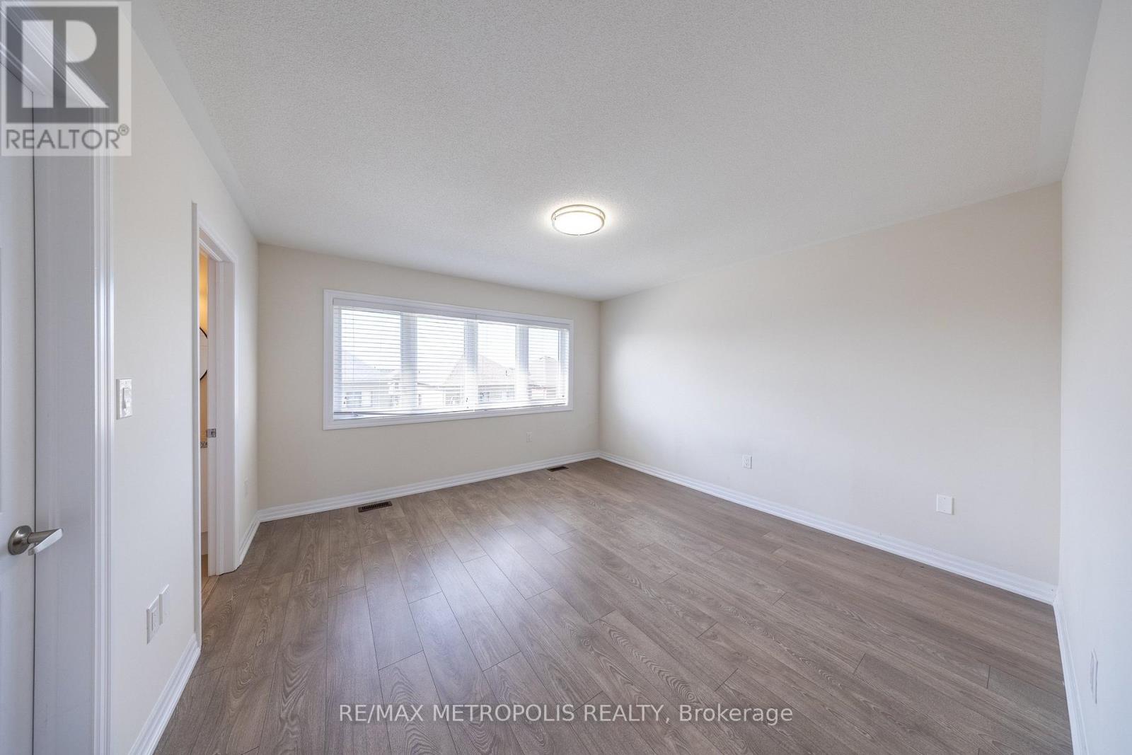 39 Northrop Avenue, Clarington (Newcastle), Ontario  L1B 0W6 - Photo 14 - E13448058
