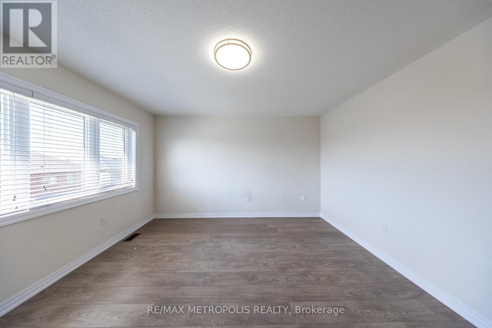 39 Northrop Avenue, Clarington (Newcastle), Ontario  L1B 0W6 - Photo 15 - E13448058