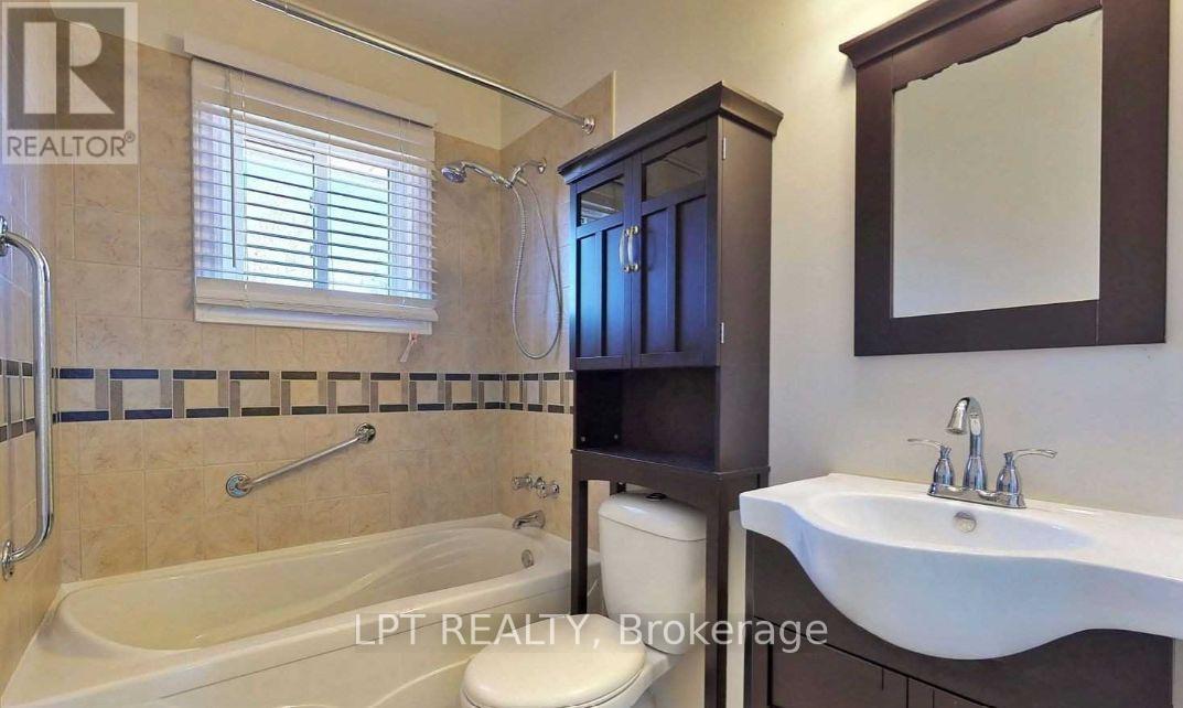 7 Champlain Boulevard, Kawartha Lakes (Lindsay), Ontario  K9V 4R1 - Photo 5 - X13450092