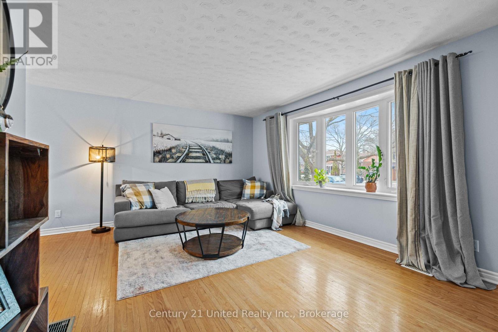 1227 Cartier Boulevard, Peterborough (Northcrest Ward 5), Ontario  K9H 6S2 - Photo 8 - X13450970