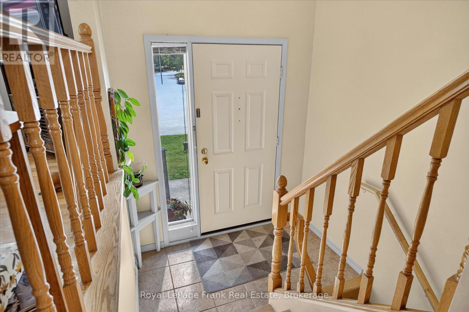 18 Redwood Court, Peterborough (Monaghan Ward 2), Ontario  K9K 1M5 - Photo 4 - X13451096