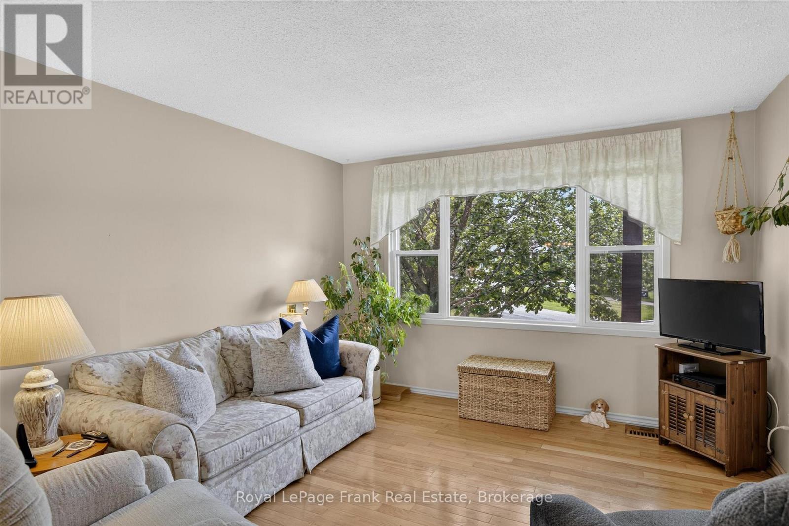 18 Redwood Court, Peterborough (Monaghan Ward 2), Ontario  K9K 1M5 - Photo 6 - X13451096