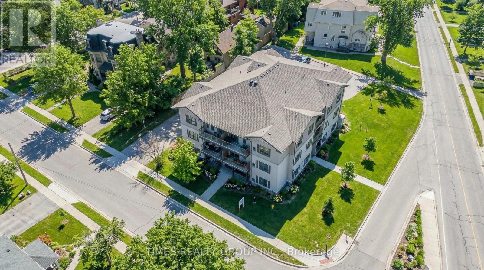 202 - 369 HUNTER STREET W, peterborough (town ward 3), Ontario