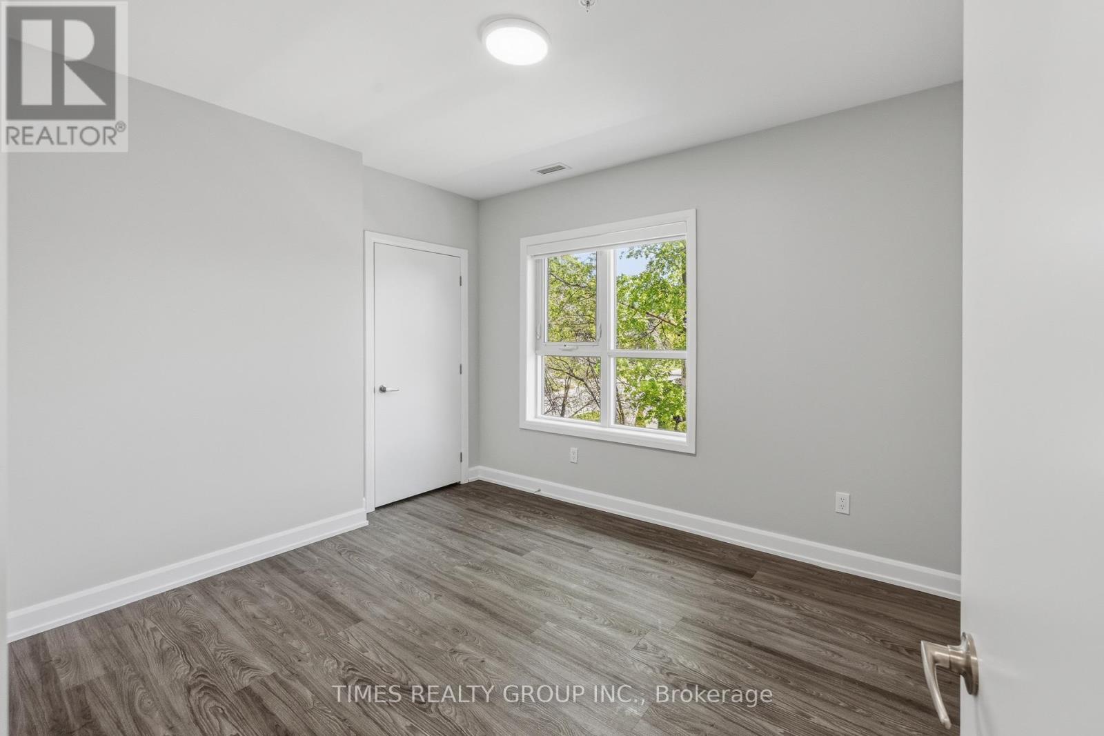 202 - 369 Hunter Street W, Peterborough (Town Ward 3), Ontario  K9H 2M5 - Photo 10 - X13452352