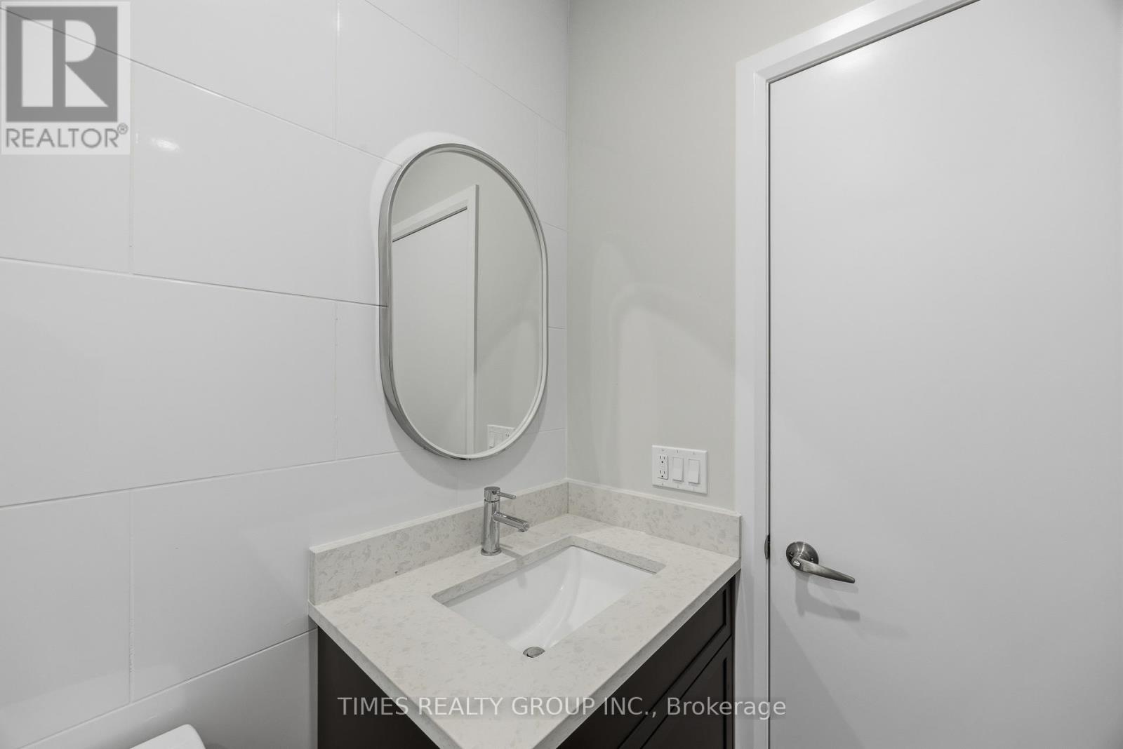 202 - 369 Hunter Street W, Peterborough (Town Ward 3), Ontario  K9H 2M5 - Photo 7 - X13452352
