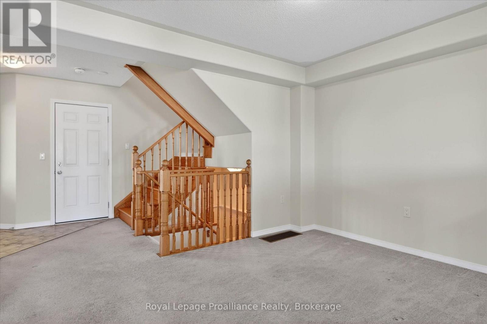 266 Louden Terrace, Peterborough (Monaghan Ward 2), Ontario  K9J 0C3 - Photo 6 - X13452952