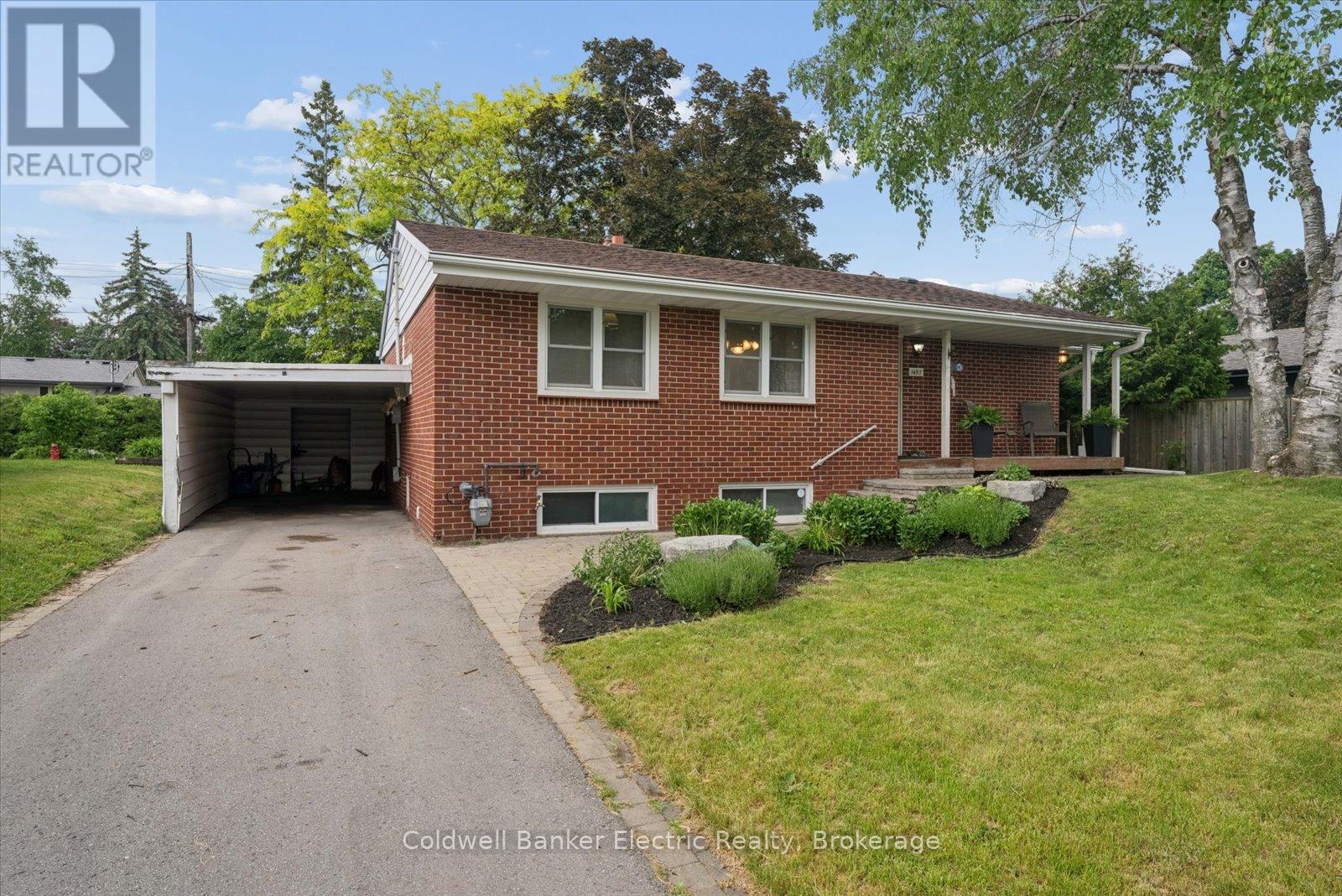 1497 Mayfair Avenue, Peterborough (Monaghan Ward 2), Ontario  K9J 6T3 - Photo 3 - X13453672