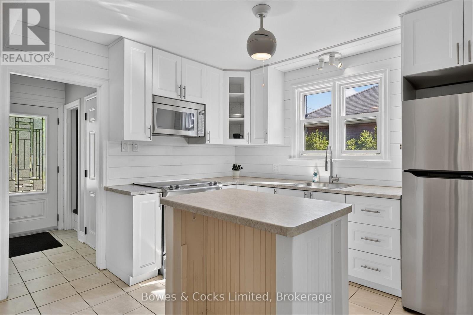 571 O'connell Road, Peterborough (Otonabee Ward 1), Ontario  K9J 4E2 - Photo 12 - X13455112