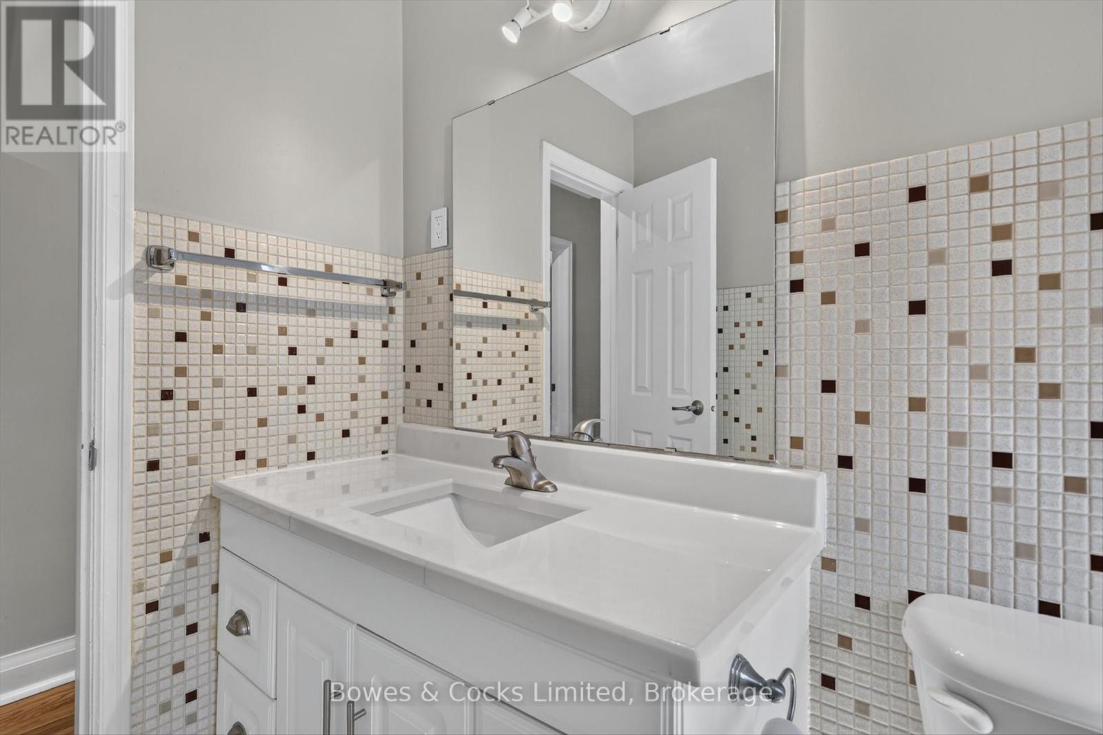 571 O'connell Road, Peterborough (Otonabee Ward 1), Ontario  K9J 4E2 - Photo 21 - X13455112