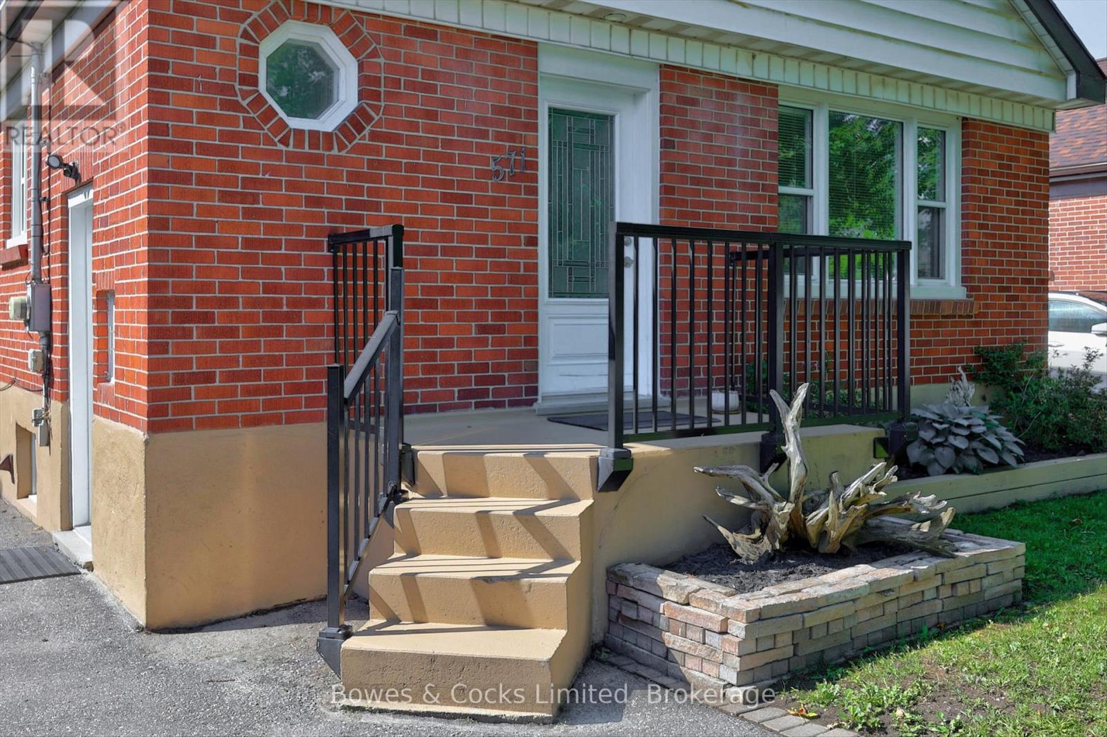 571 O'connell Road, Peterborough (Otonabee Ward 1), Ontario  K9J 4E2 - Photo 3 - X13455112