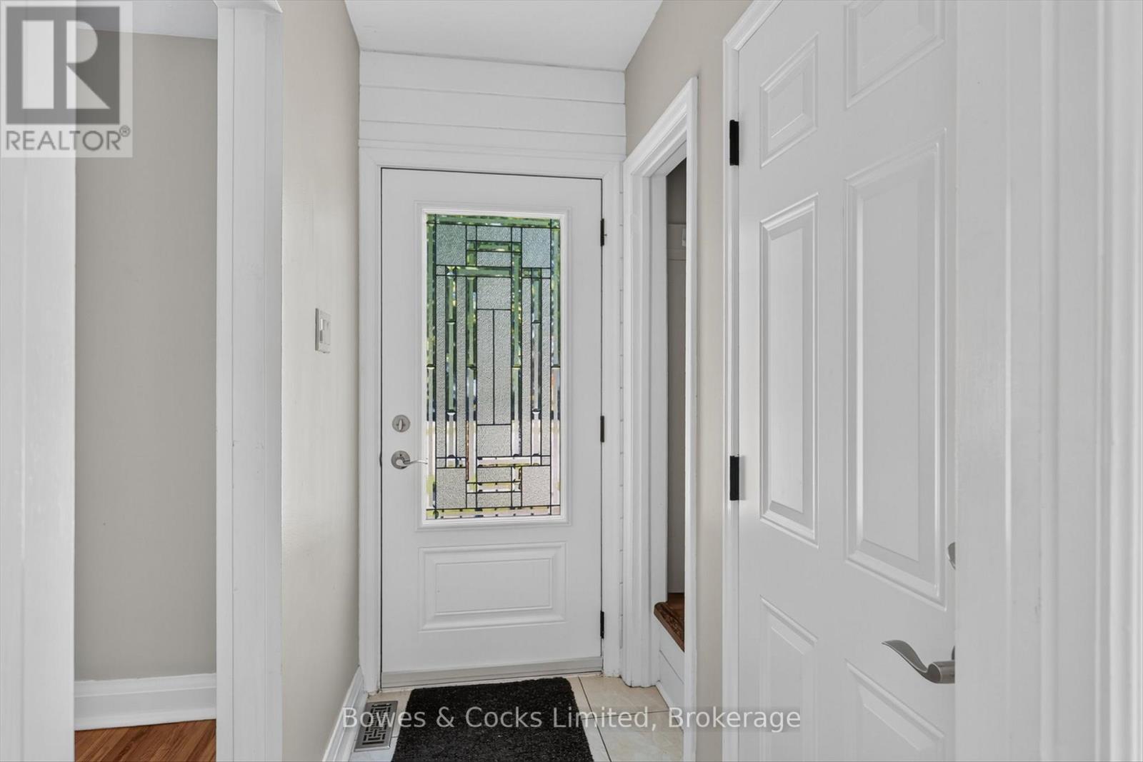 571 O'connell Road, Peterborough (Otonabee Ward 1), Ontario  K9J 4E2 - Photo 5 - X13455112