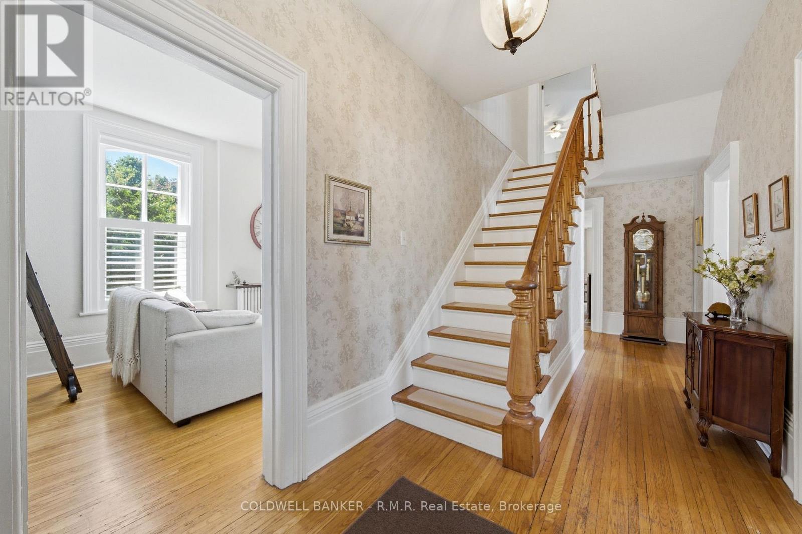 22 Elgin Street, Kawartha Lakes (Lindsay), Ontario  K9V 3W1 - Photo 8 - X13455794