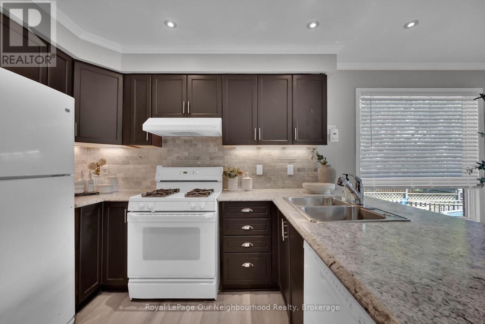 99 Foster Creek Drive, Clarington (Newcastle), Ontario  L1B 1G5 - Photo 12 - E13456874