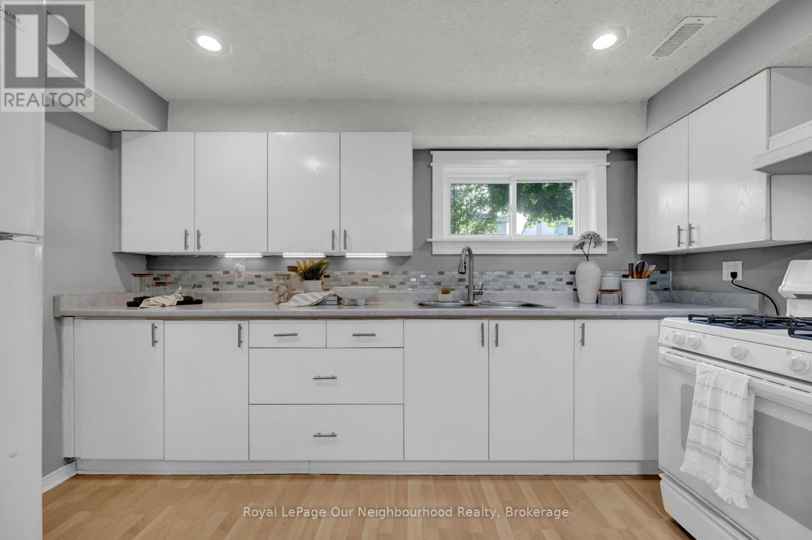 99 Foster Creek Drive, Clarington (Newcastle), Ontario  L1B 1G5 - Photo 25 - E13456874