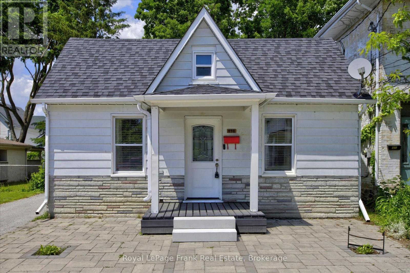 498 HOPKINS AVENUE, peterborough (town ward 3), Ontario