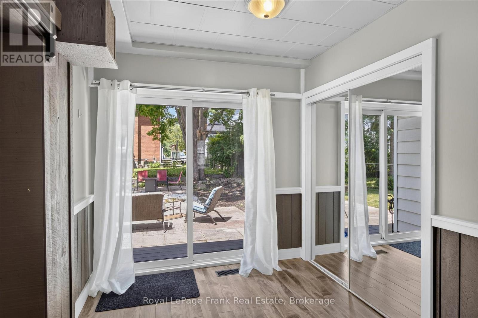 498 Hopkins Avenue, Peterborough (Town Ward 3), Ontario  K9H 2R8 - Photo 8 - X13457262