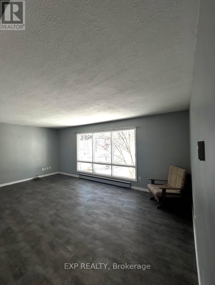 2 - 490 Stewart Street, Peterborough (Town Ward 3), Ontario  K9H 4B6 - Photo 2 - X13457934