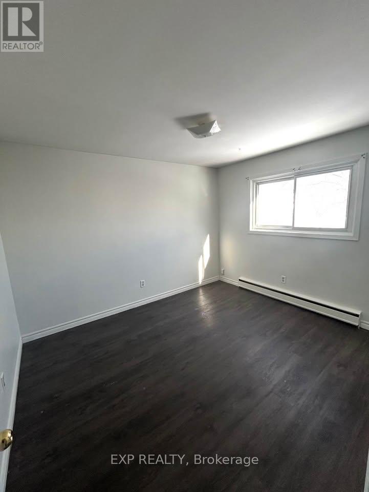 2 - 490 Stewart Street, Peterborough (Town Ward 3), Ontario  K9H 4B6 - Photo 5 - X13457934