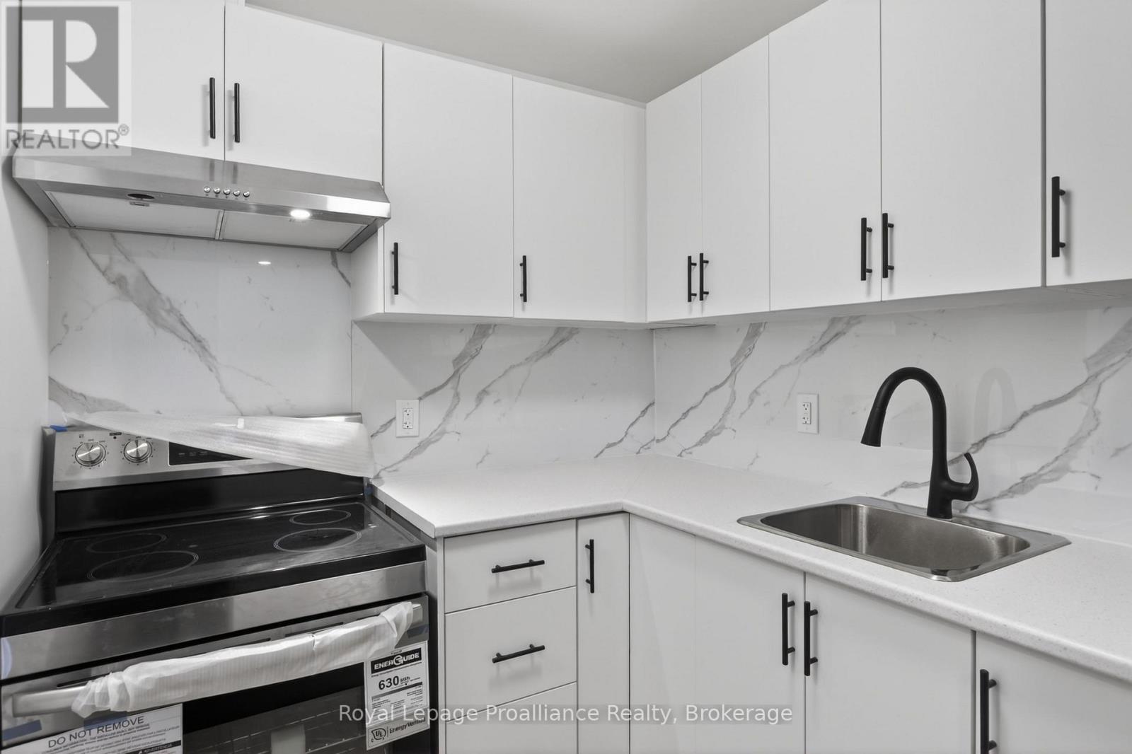 #4 - 171 Hazlitt Street, Peterborough (Ashburnham Ward 4), Ontario  K9H 1L8 - Photo 5 - X13458366