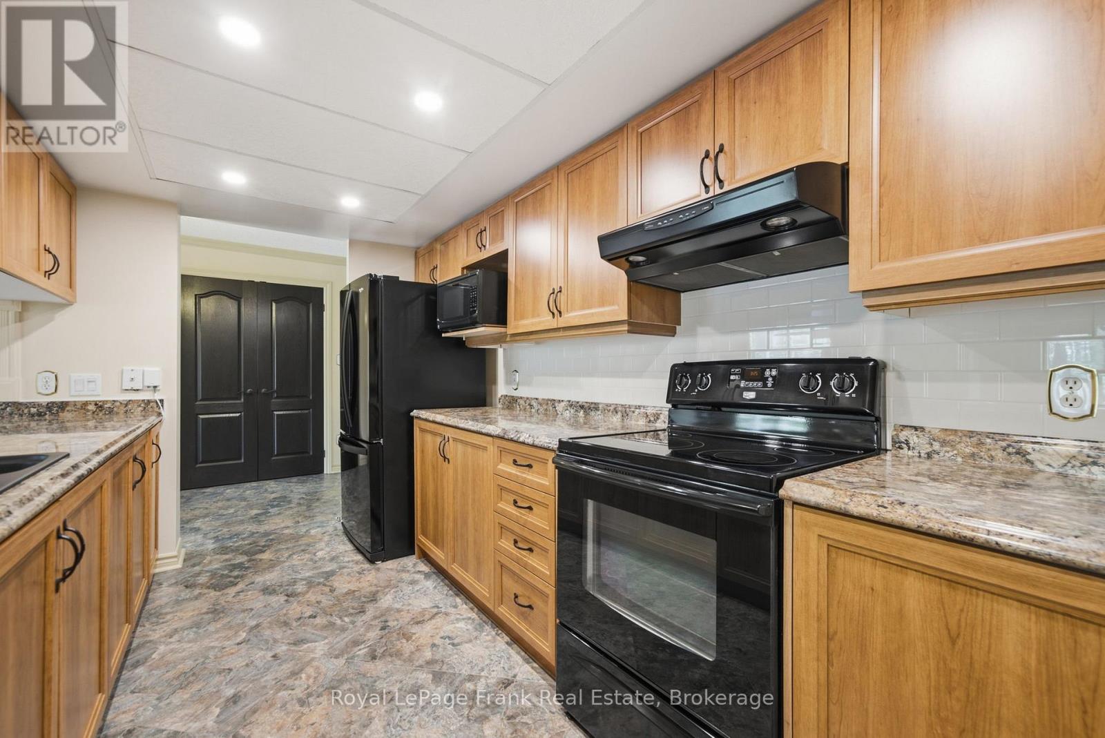 110 - 51 Rivermill Boulevard, Kawartha Lakes (Lindsay), Ontario  K9V 6E8 - Photo 21 - X13458592