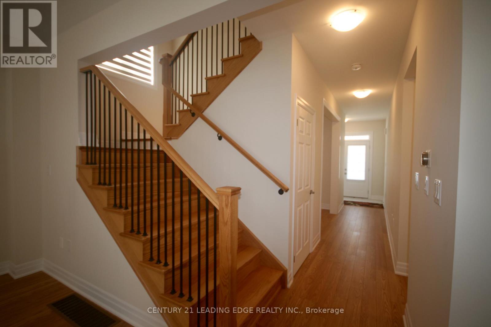 39 Ed Ewert Avenue, Clarington (Newcastle), Ontario  L1B 1G9 - Photo 6 - E13458534