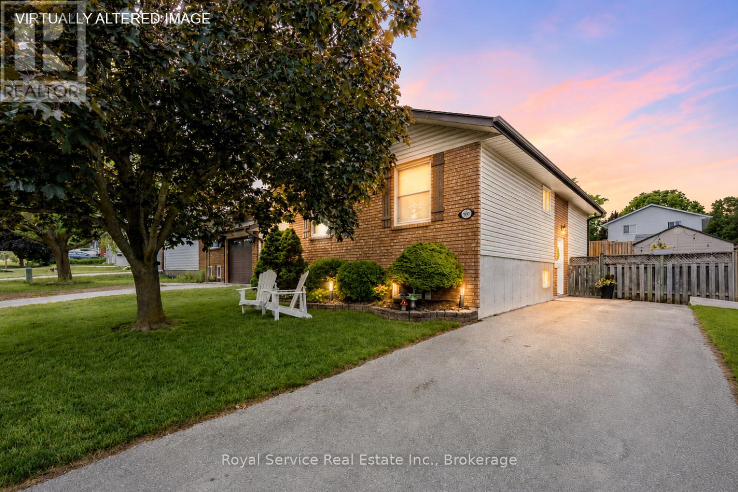 900 Stewart Drive, Peterborough (Ashburnham Ward 4), Ontario  K9J 7R4 - Photo 2 - X13459412