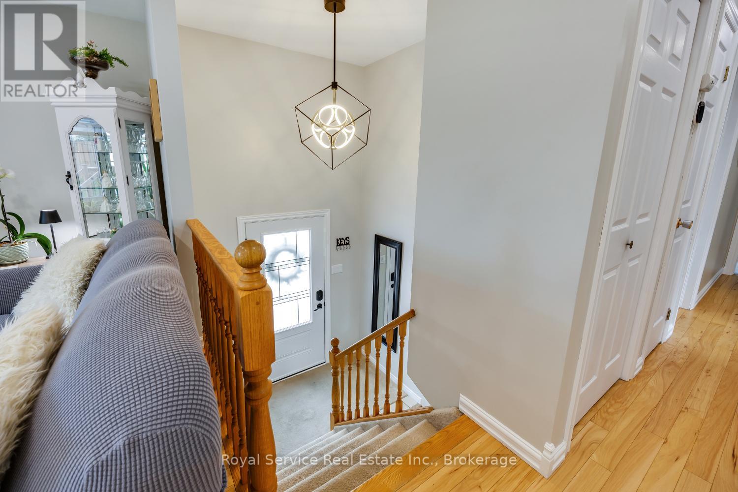 900 Stewart Drive, Peterborough (Ashburnham Ward 4), Ontario  K9J 7R4 - Photo 6 - X13459412