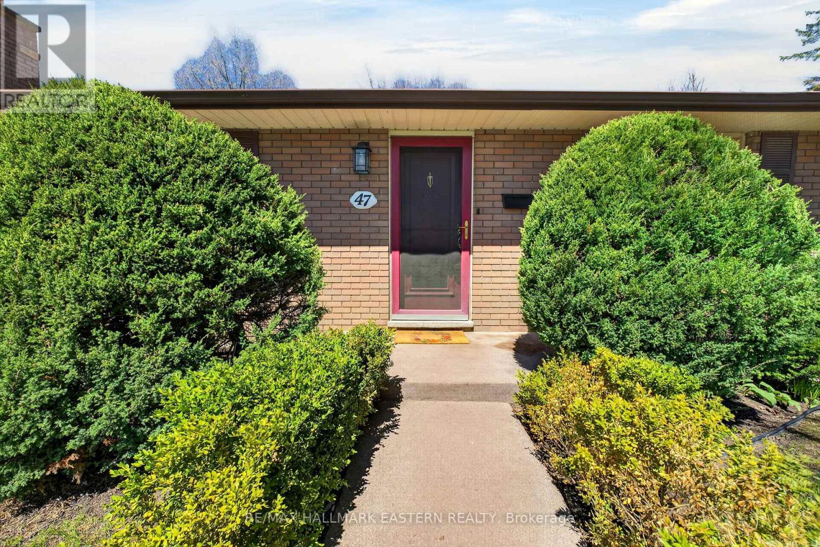 47 Springbrook Drive, Peterborough (Monaghan Ward 2), Ontario  K9J 1L3 - Photo 4 - X13460296
