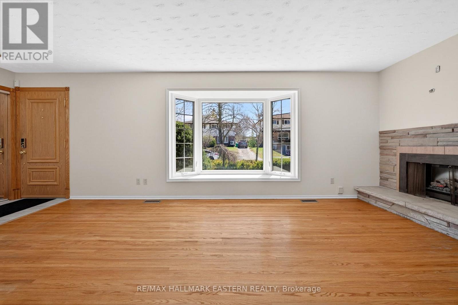 47 Springbrook Drive, Peterborough (Monaghan Ward 2), Ontario  K9J 1L3 - Photo 8 - X13460296