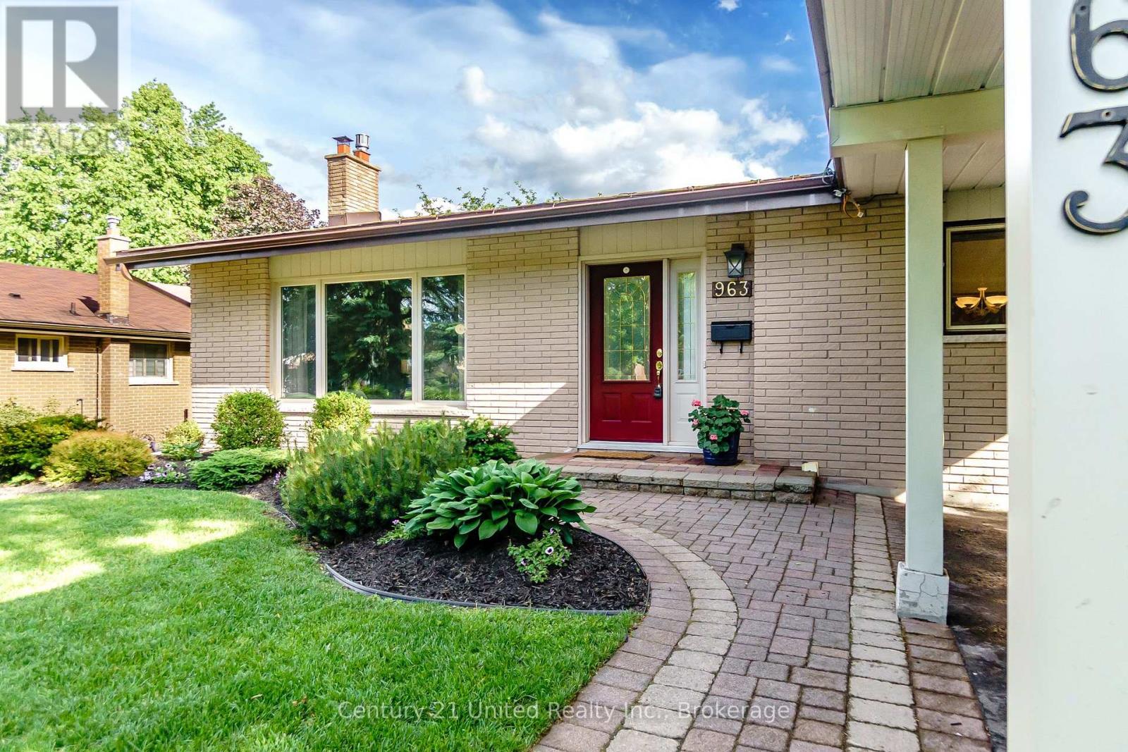 963 Ellesmere Avenue, Peterborough (Northcrest Ward 5), Ontario  K9H 7A9 - Photo 8 - X13461576