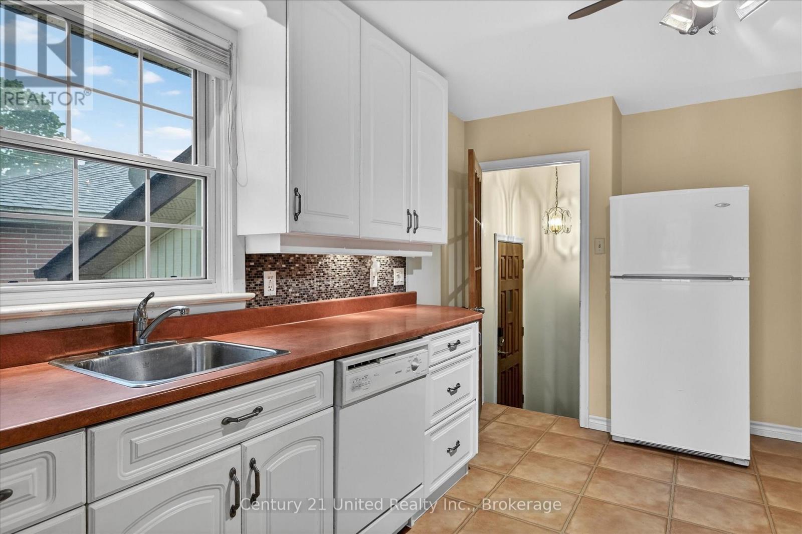 879 Birch Avenue, Peterborough (Northcrest Ward 5), Ontario  K9H 6G7 - Photo 12 - X13462034