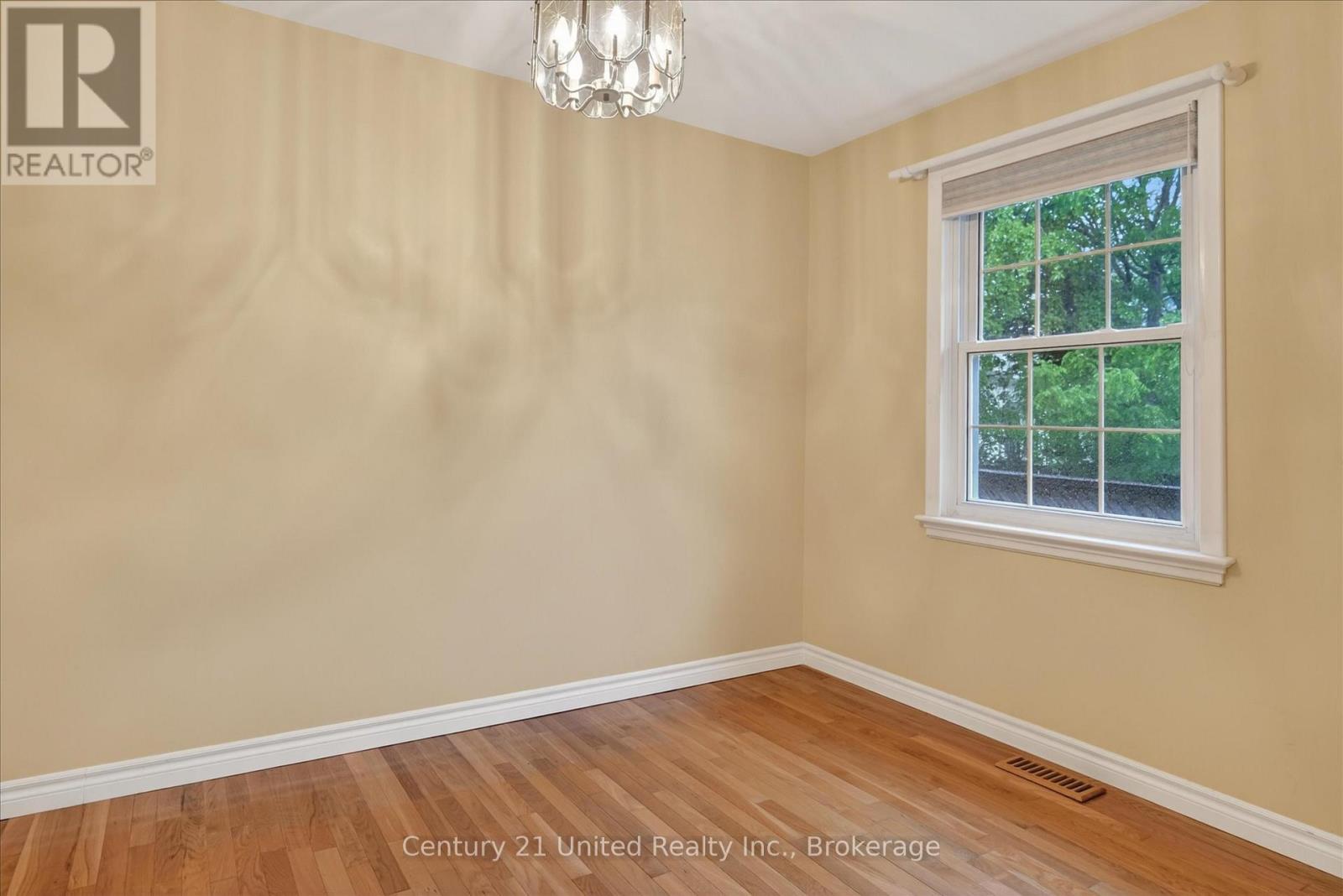 879 Birch Avenue, Peterborough (Northcrest Ward 5), Ontario  K9H 6G7 - Photo 8 - X13462034