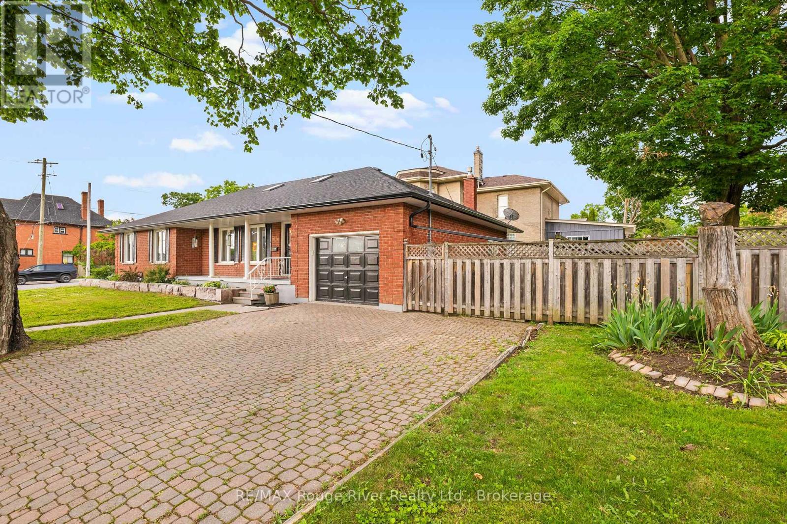 59 1/2 Victoria Avenue N, Kawartha Lakes (Lindsay), Ontario  K9V 4G4 - Photo 2 - X13462342