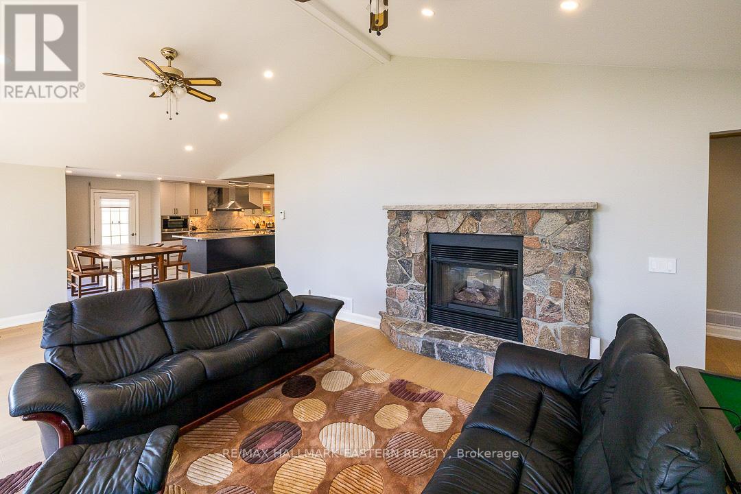 15 Oakridge Drive, North Kawartha, Ontario  K0L 3E0 - Photo 6 - X13462764