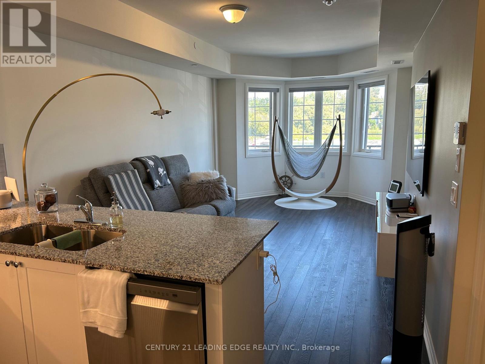 108 - 70 Shipway Avenue, Clarington (Newcastle), Ontario  L1B 0V7 - Photo 3 - E13463340