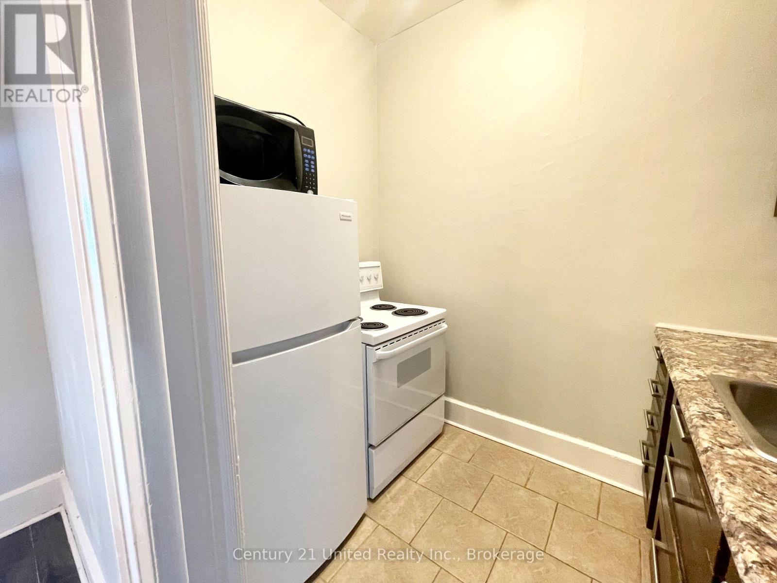 6 - 172.5 Hunter Street W, Peterborough (Town Ward 3), Ontario  K9H 2L2 - Photo 5 - X13464594
