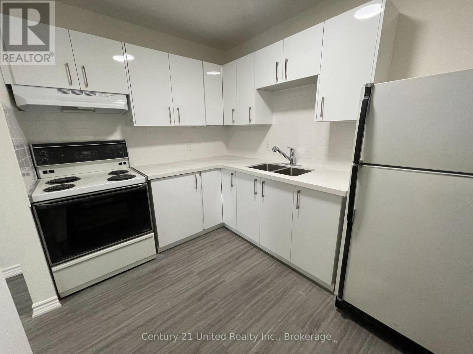 9 - 174.5 Hunter Street W, Peterborough (Town Ward 3), Ontario  K9H 2L2 - Photo 3 - X13464602