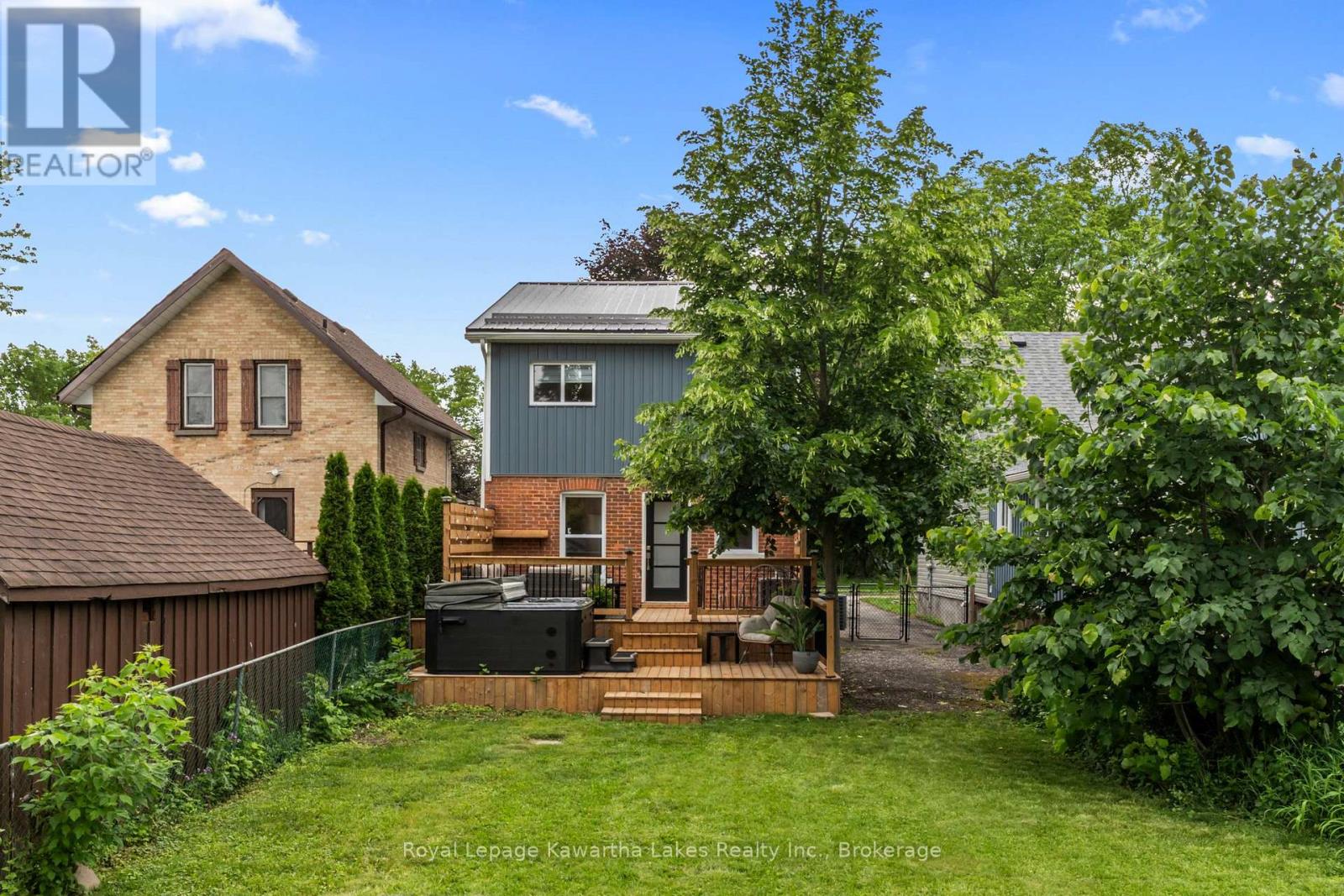 32 Simcoe Street, Kawartha Lakes (Lindsay), Ontario  K9V 2G4 - Photo 2 - X13465172