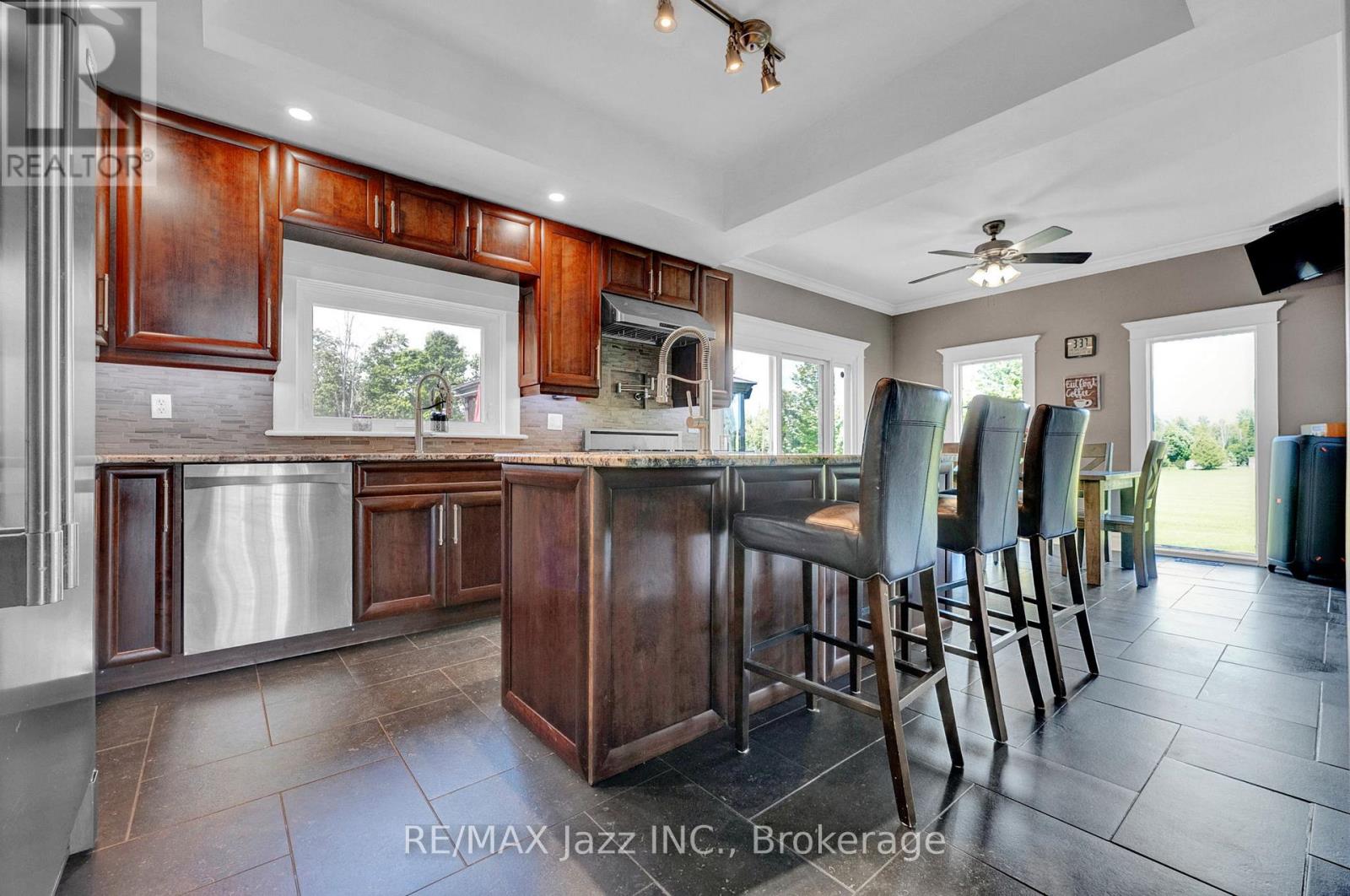 1674 Hooton Drive, Cavan Monaghan (Cavan Twp), Ontario  L0A 1C0 - Photo 8 - X13466298