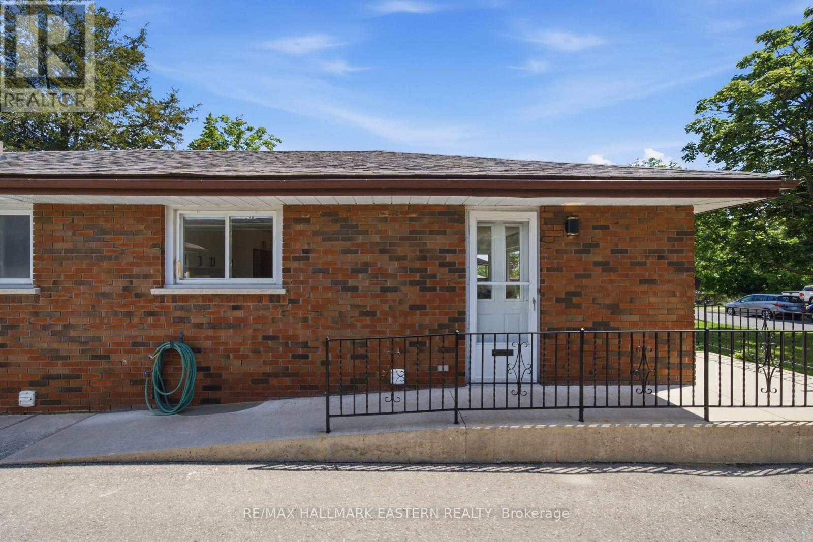 1092 Glendale Drive, Peterborough (Northcrest Ward 5), Ontario  K9H 6M4 - Photo 8 - X13466942