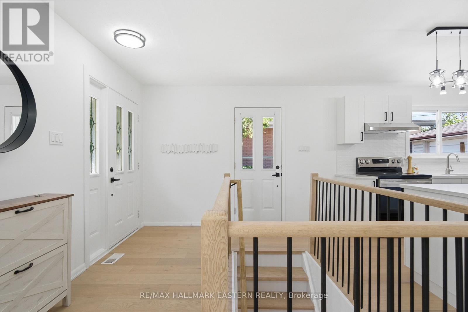 1092 Glendale Drive, Peterborough (Northcrest Ward 5), Ontario  K9H 6M4 - Photo 9 - X13466942