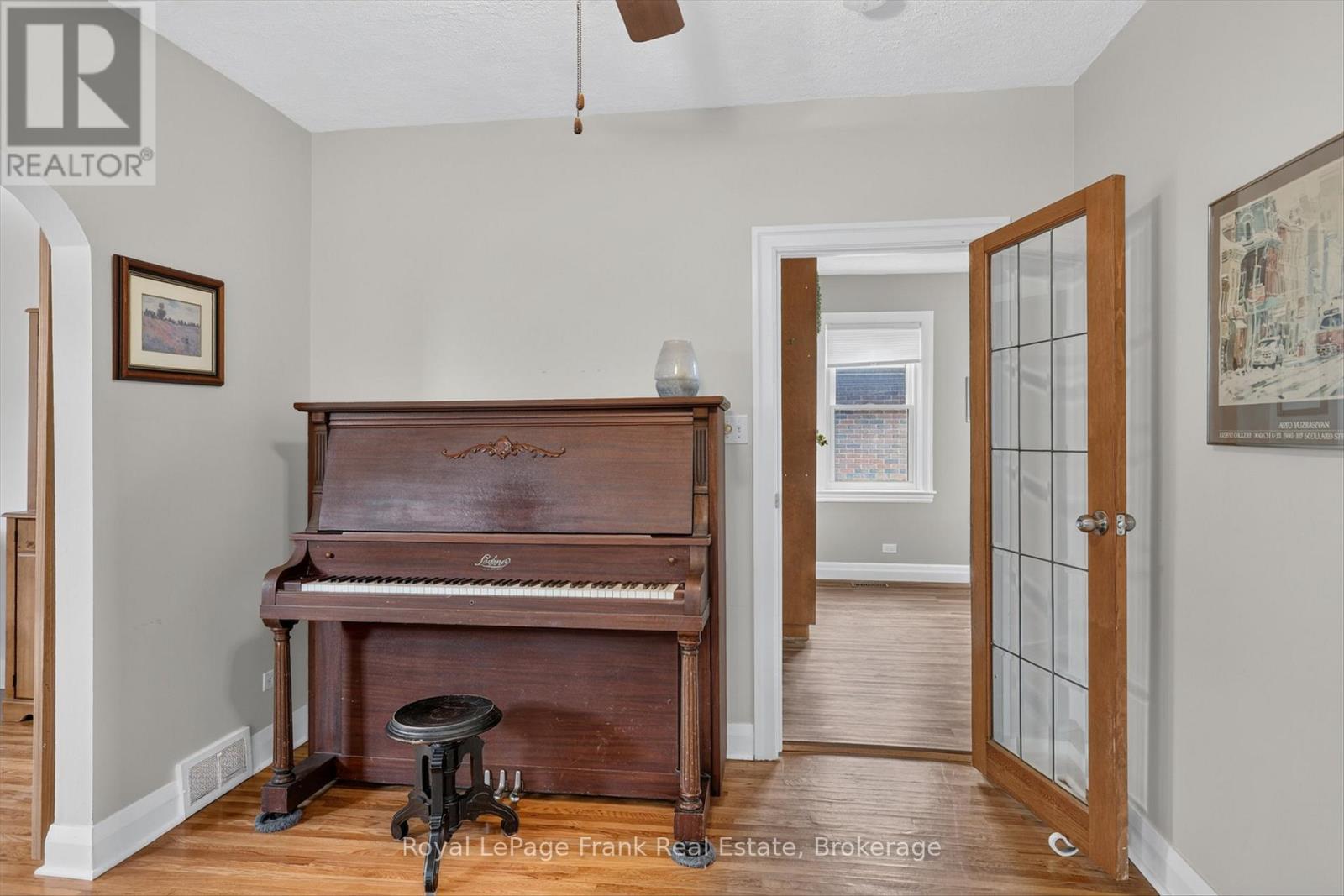 217 Mcclennan Street, Peterborough (Northcrest Ward 5), Ontario  K9H 5H8 - Photo 10 - X13467212