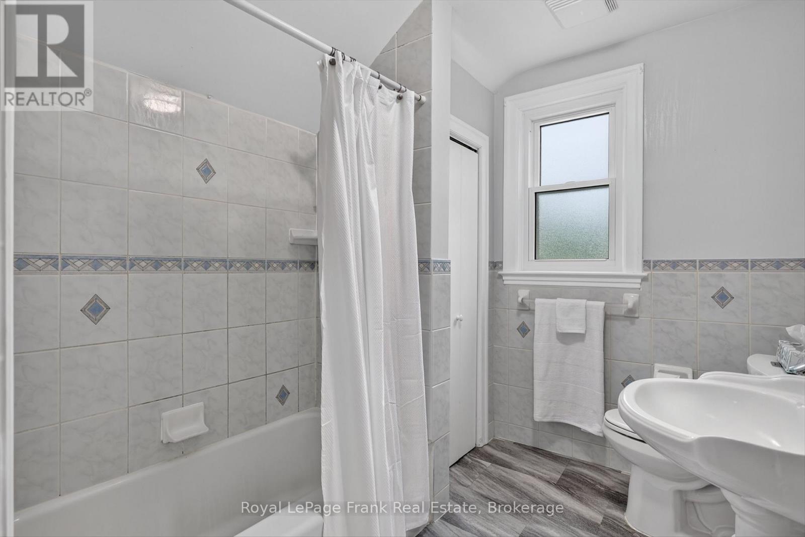 217 Mcclennan Street, Peterborough (Northcrest Ward 5), Ontario  K9H 5H8 - Photo 28 - X13467212