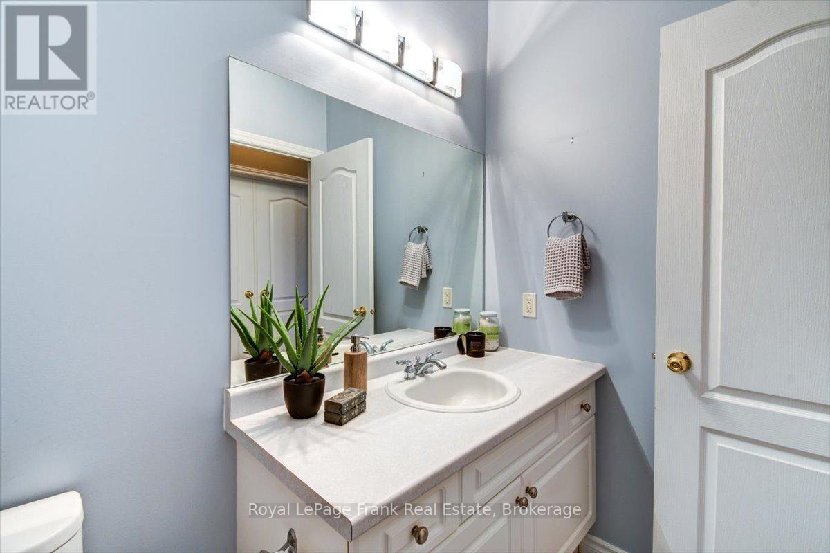 743 Fortye Drive, Peterborough (Otonabee Ward 1), Ontario  K9K 2G4 - Photo 16 - X13467974