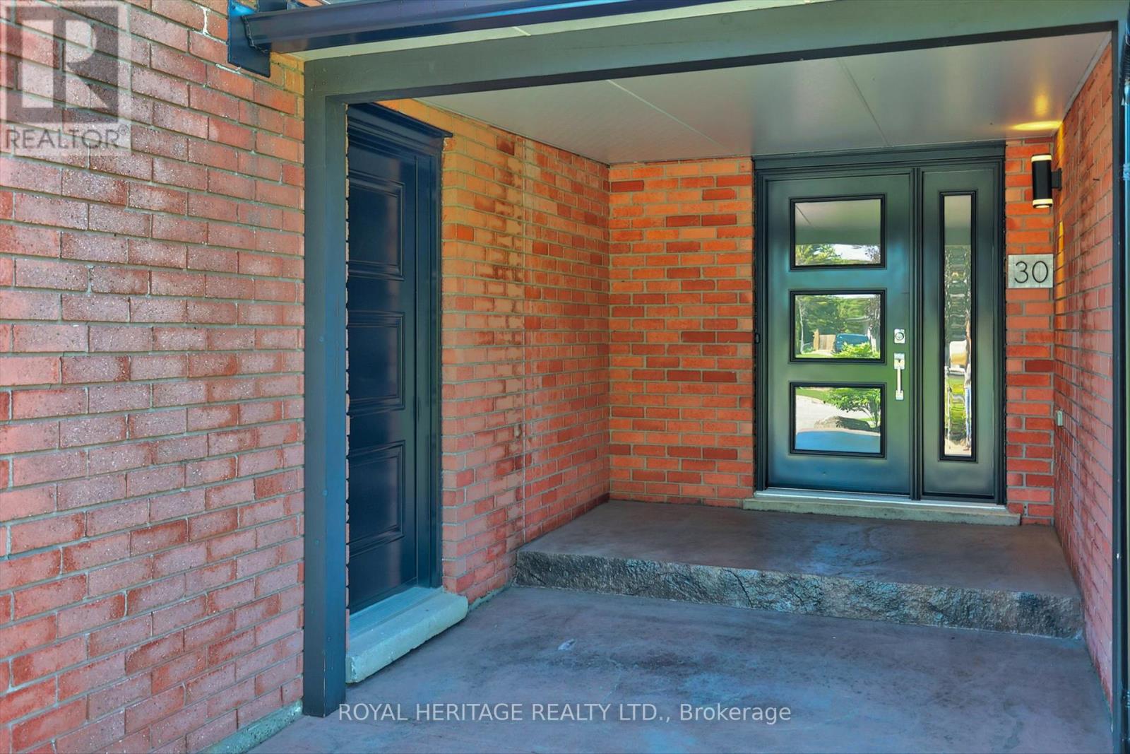 30 Karen Drive, Kawartha Lakes (Lindsay), Ontario  K9V 5V6 - Photo 4 - X13470764