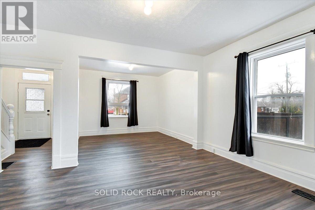 513 Romaine Street, Peterborough (Town Ward 3), Ontario  K9J 2C8 - Photo 12 - X13472326