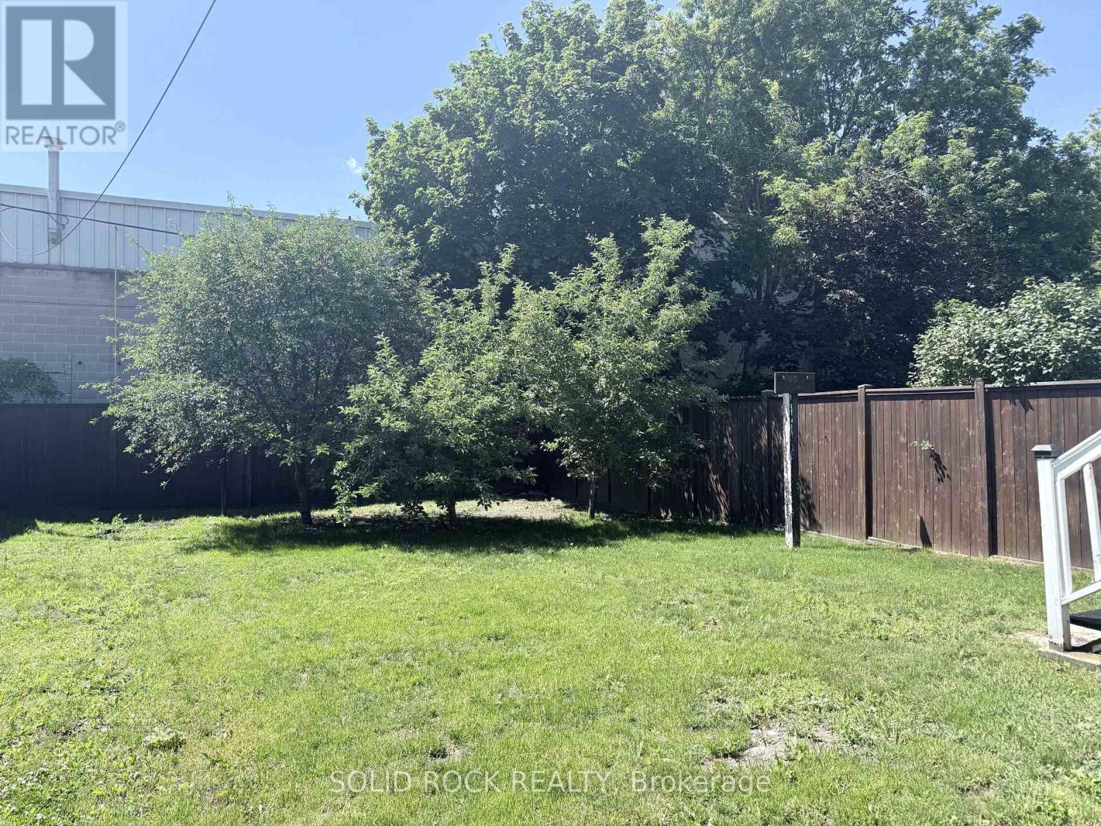513 Romaine Street, Peterborough (Town Ward 3), Ontario  K9J 2C8 - Photo 2 - X13472326
